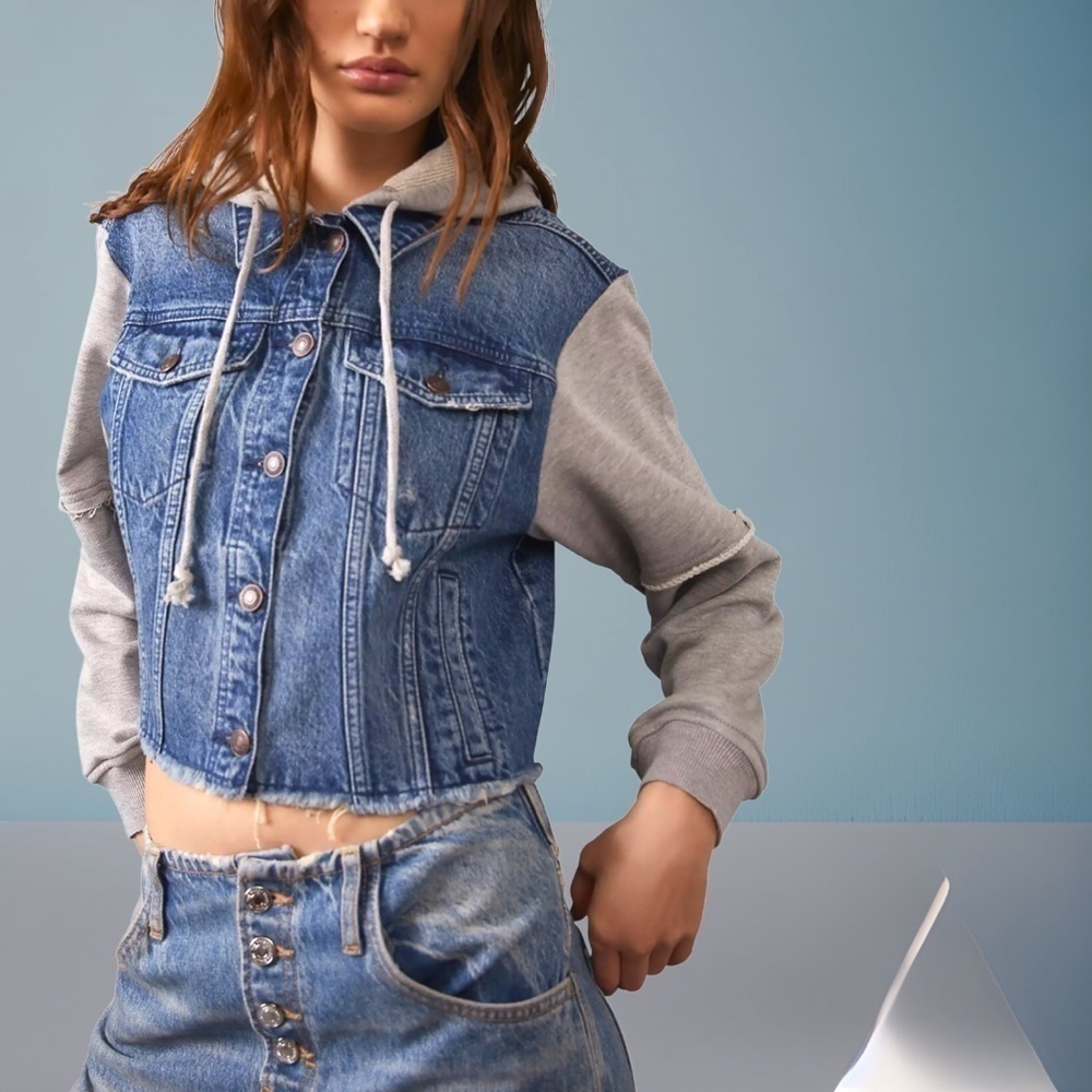 FREE PEOPLE Throwback Denim/Knit Hoodie Style Raw Hem Relaxed Crop Jacket-Md NWT - Picture 4 of 16